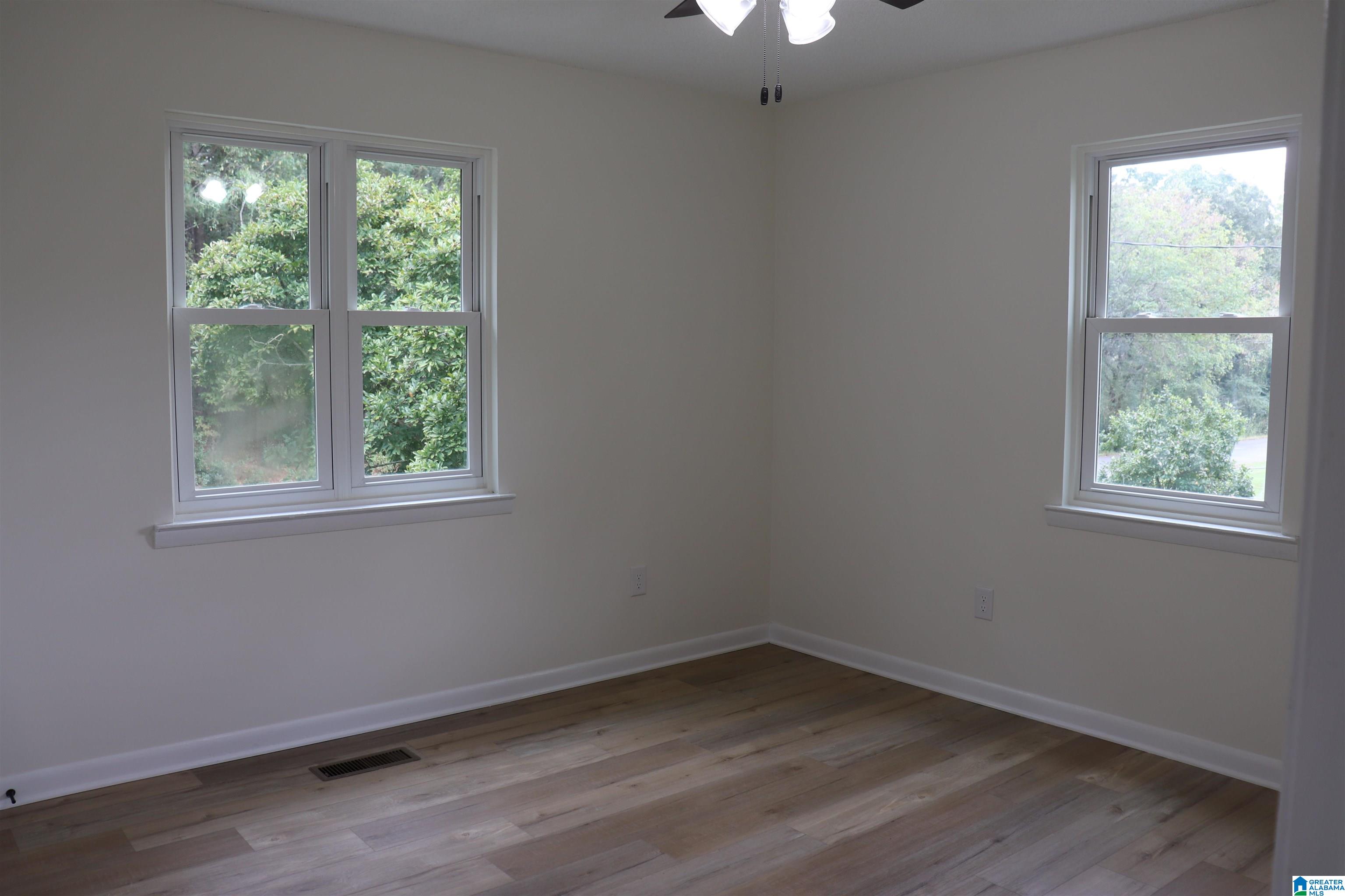 402 Adams Avenue West Oneonta, AL 35121 - Photo 11 of 24