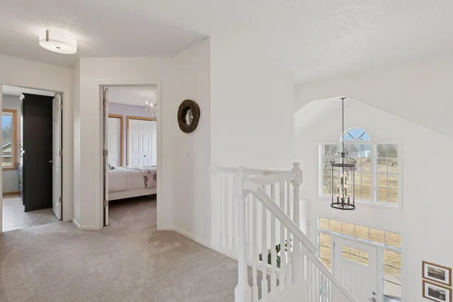 $925,000 | 7 Bayhill Road, Dellwood, MN 55110