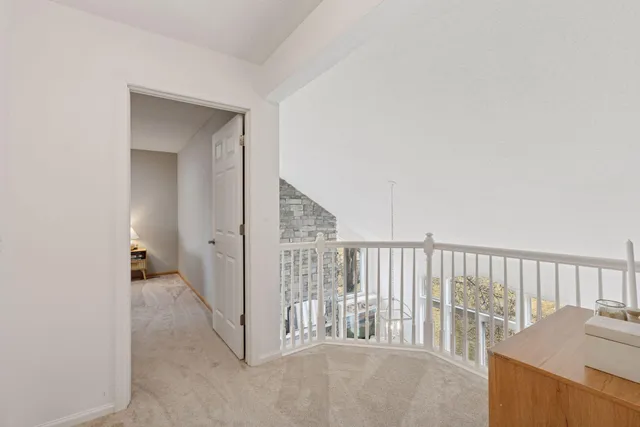 $925,000 | 7 Bayhill Road, Dellwood, MN 55110