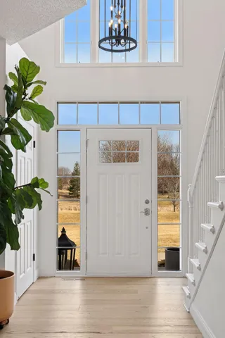 $925,000 | 7 Bayhill Road, Dellwood, MN 55110