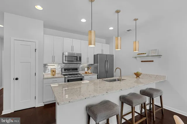 $899,000 | 15 N Street Northwest, Unit 2, Washington, DC 20001