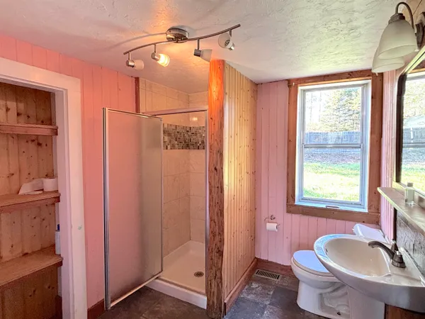 $129,000 | 5-17 Berry Hill Road, Sheffield, VT 05866