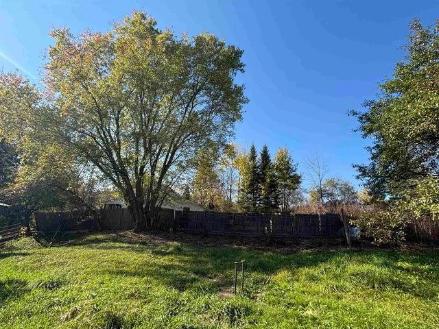 $149,000 | 5-17 Berry Hill Road, Sheffield, VT 05866