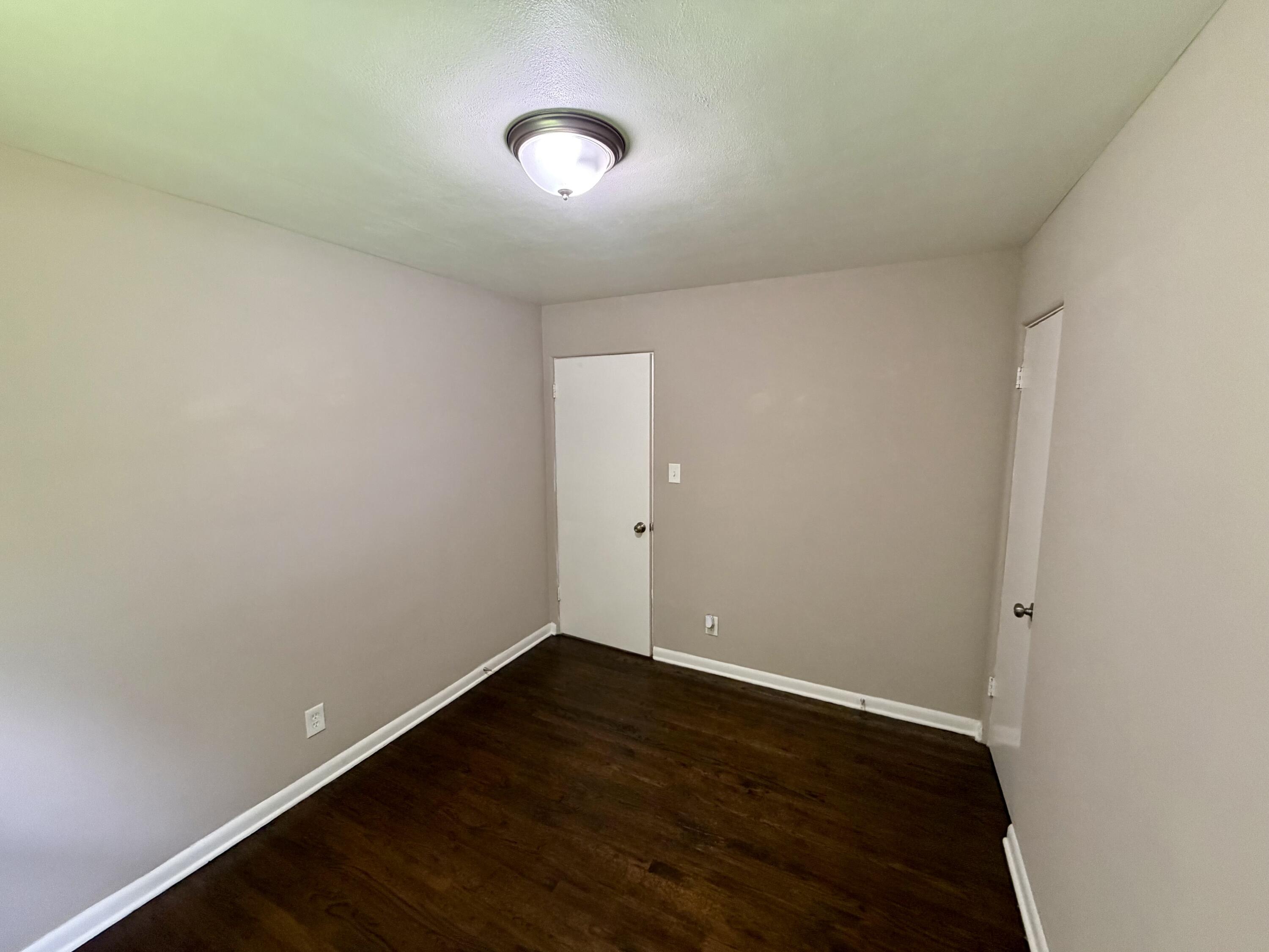 4841 Kentucky Street Gary, IN 46409 - Photo 10 of 18 3000x2250
