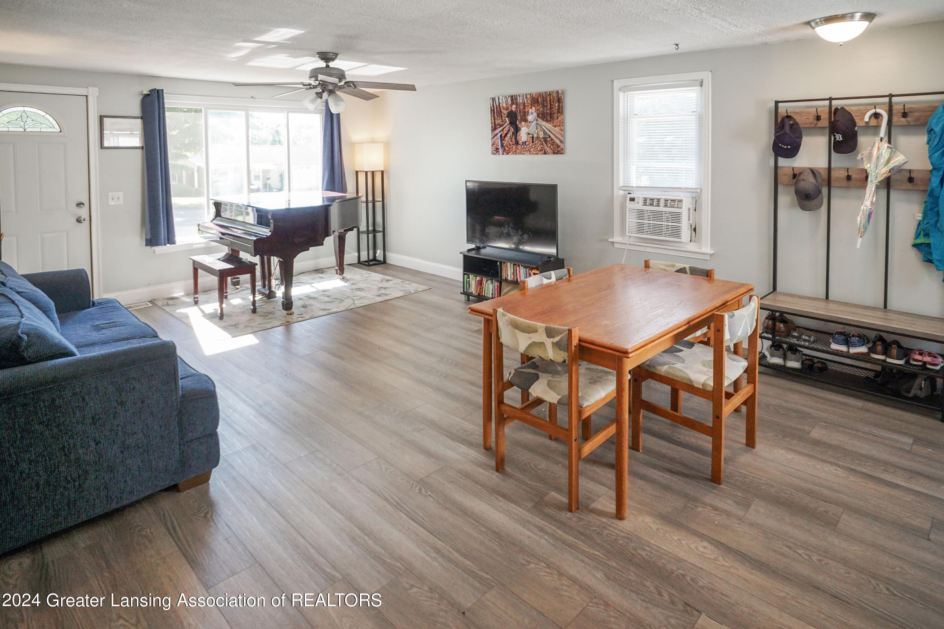1119 Westfield Rd, Lansing-18