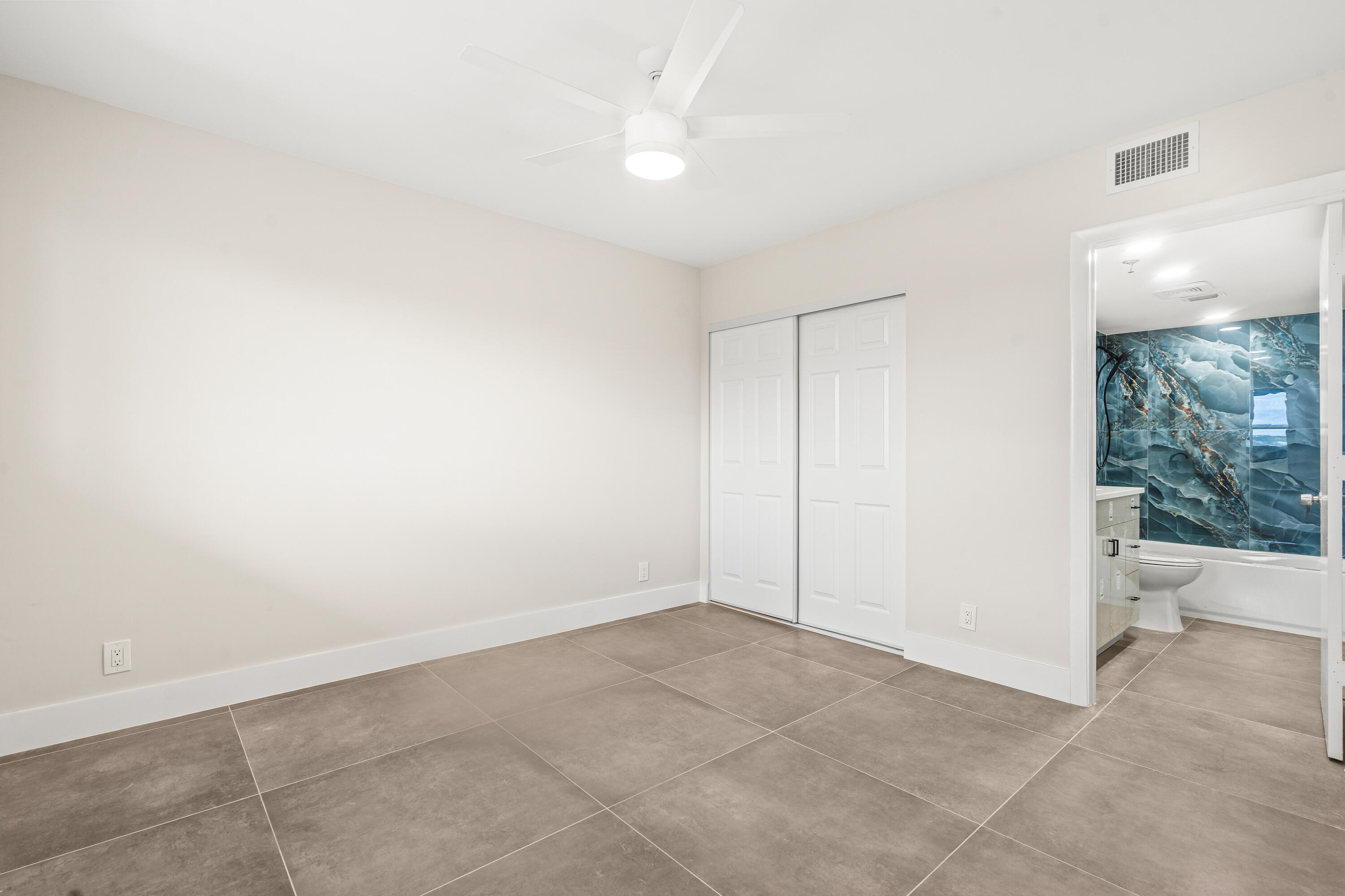 14425 Strathmore Lane, Unit 505 Delray Beach, FL 33446 - Photo 17 of 32 015-14425StrathmoreLane-DelrayBeach-FL-3