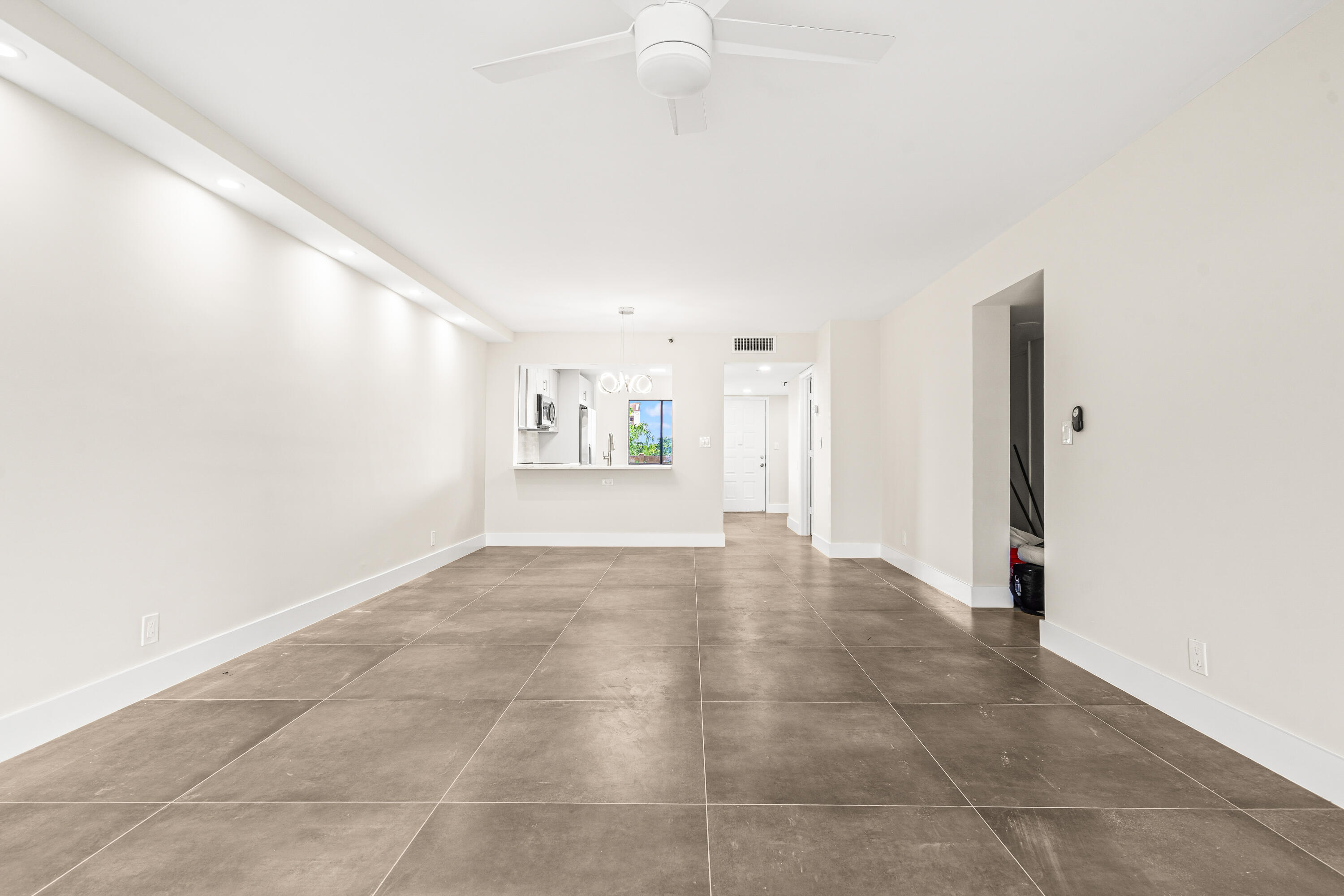 14425 Strathmore Lane, Unit 505 Delray Beach, FL 33446 - Photo 26 of 32 002-14425StrathmoreLane-DelrayBeach-FL-3