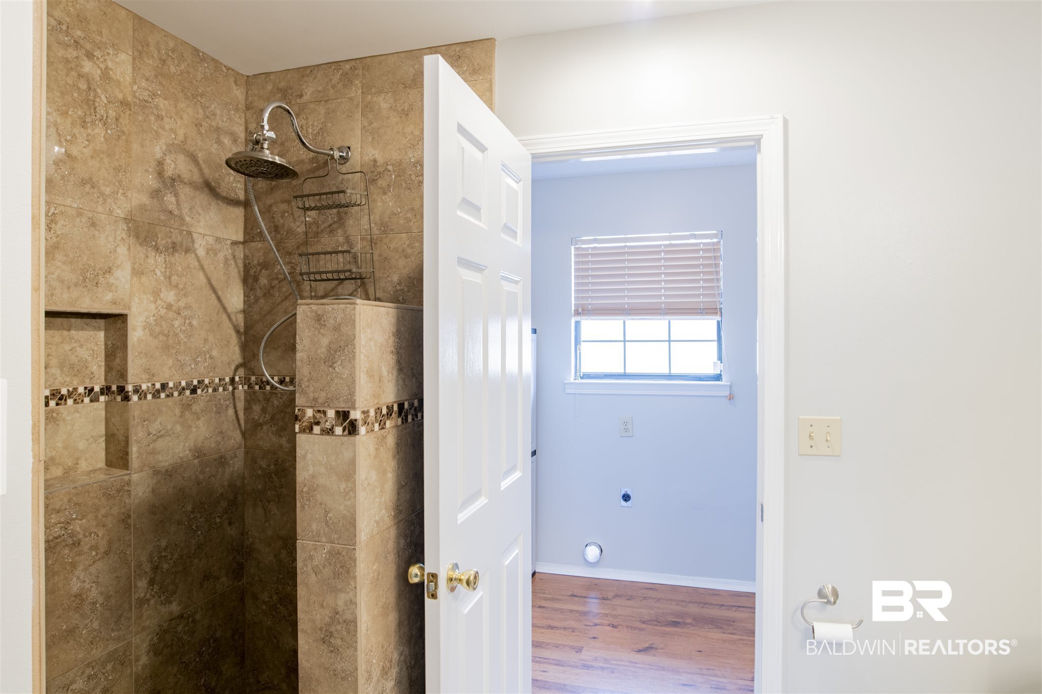 507 Ariel Avenue Foley, AL 36535 - Photo 15 of 26 Master Bath