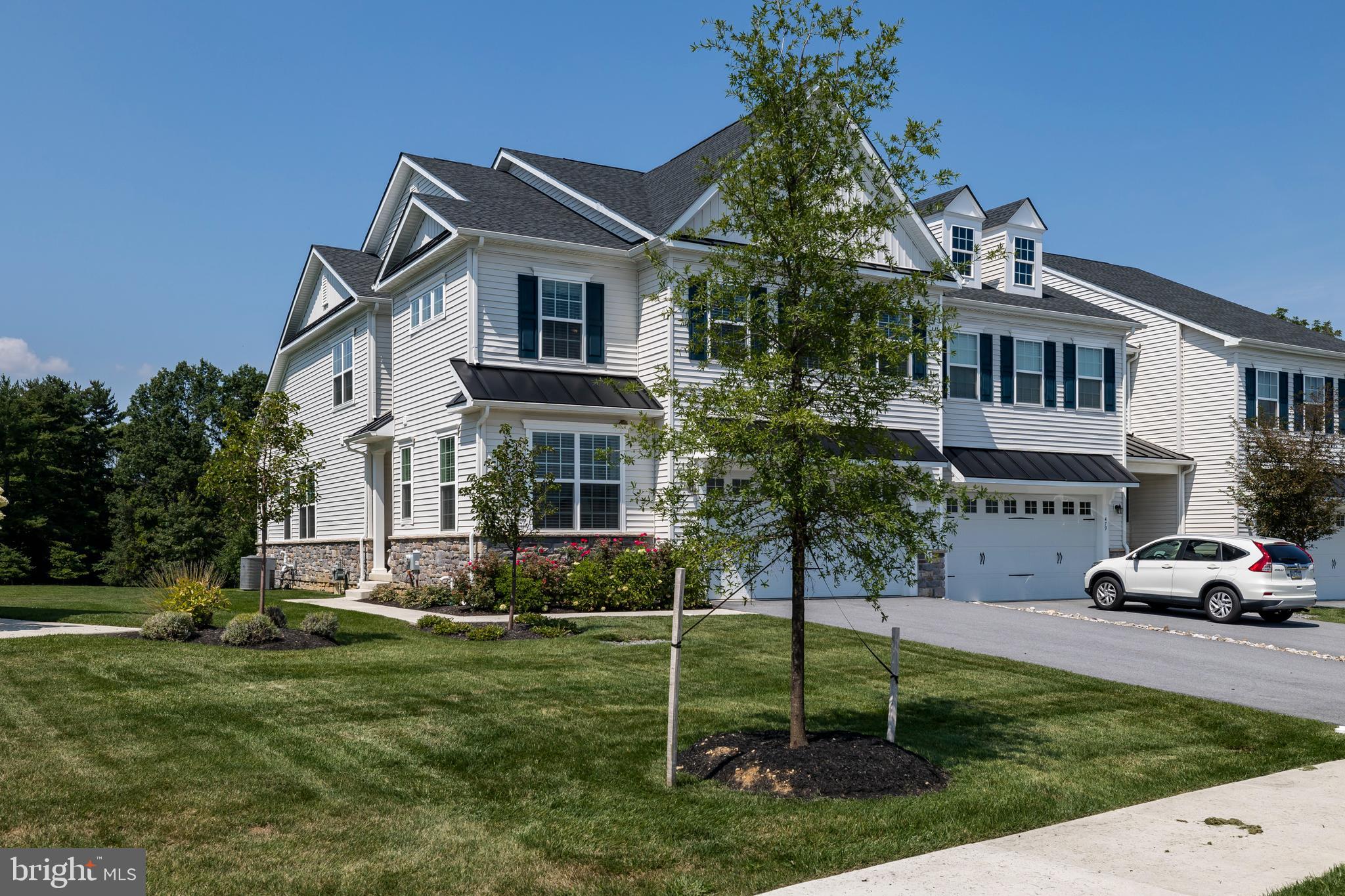 481 Lee Place Exton, PA 19341 - Photo 40 of 42 Side View