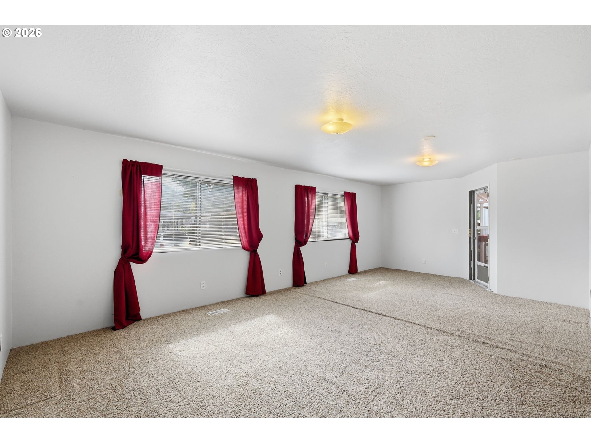 5335 Main Street, Unit 208 Springfield, OR 97478 - Photo 3 of 48 Living Room