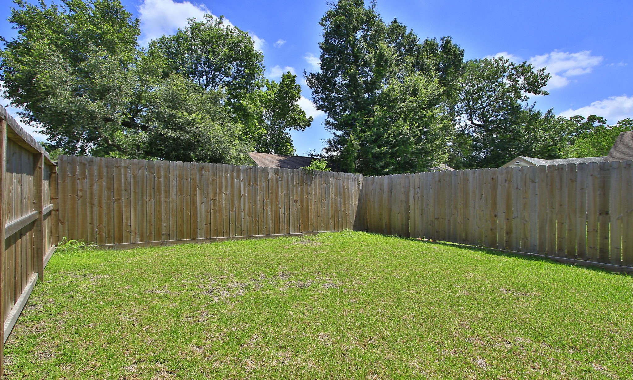 4337 Faulkner Street Houston, TX 77021 - Photo 33 of 39 a view of yard with wooden fence