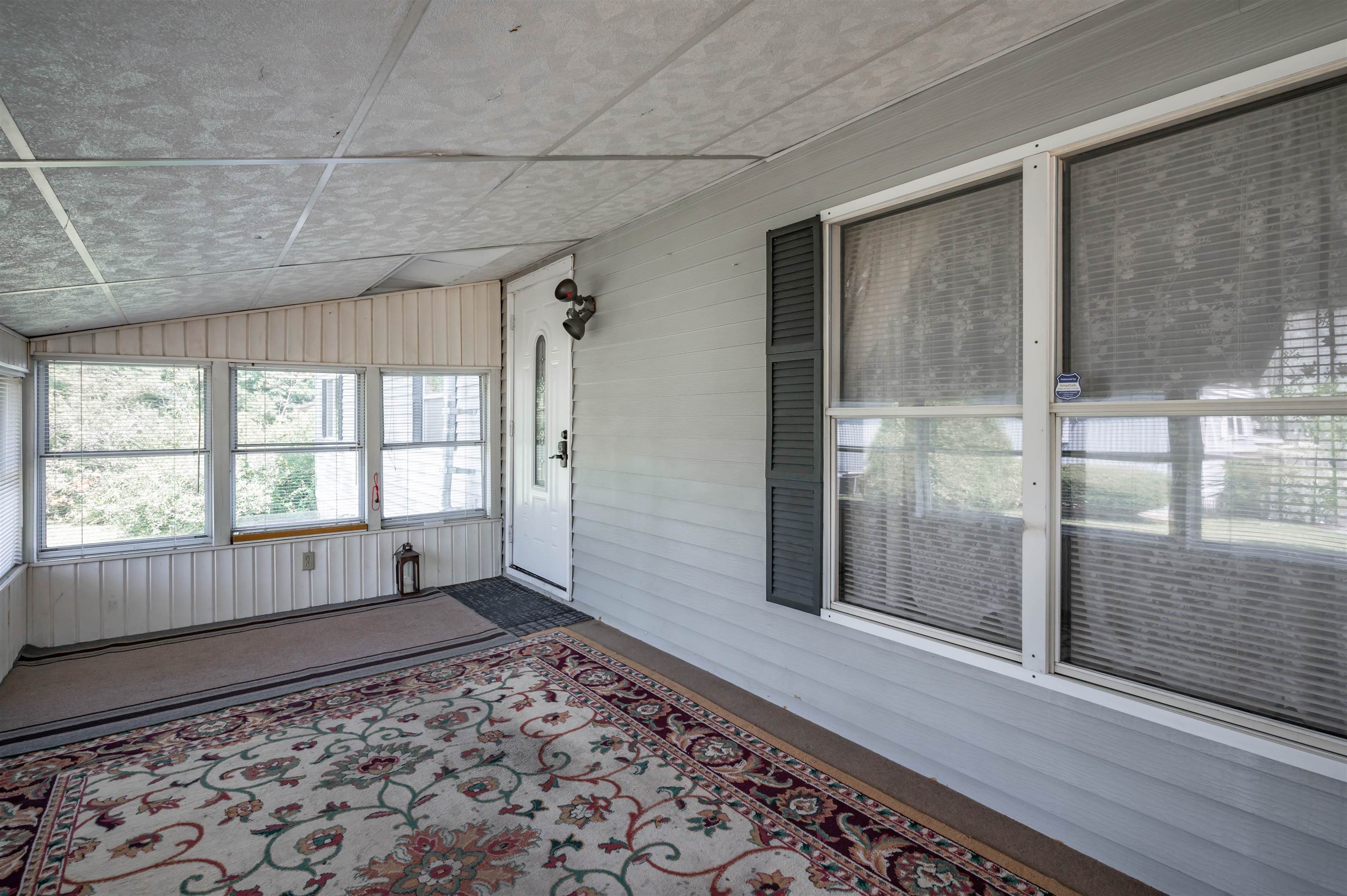 6 Embassy Avenue Hooksett, NH 03106 - Photo 13 of 40