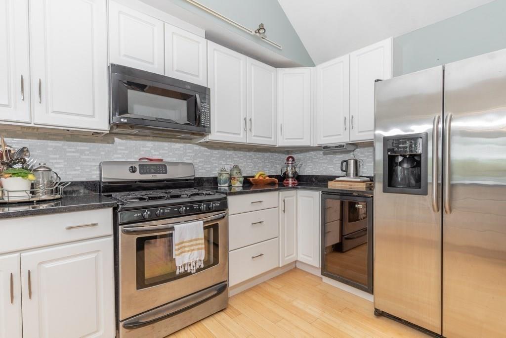 108 Farmersville Road Sandwich, MA 02563 - Photo 16 of 42 Gallery Image 16