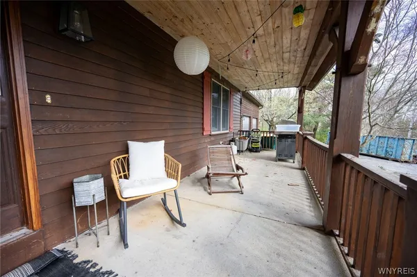 $465,000 | 9496 West Hill Road, Boston, NY 14025