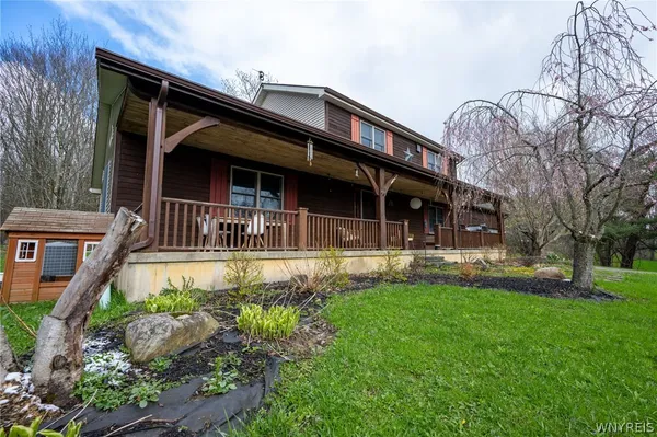 $465,000 | 9496 West Hill Road, Boston, NY 14025