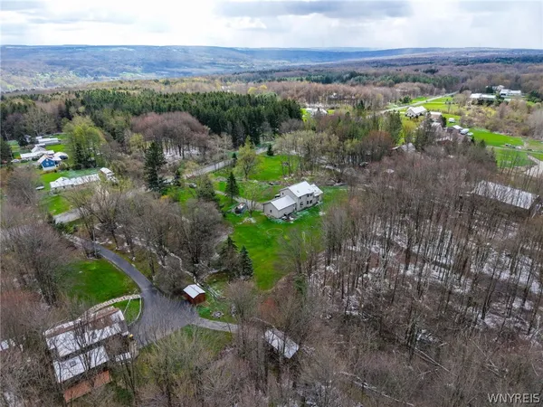 $465,000 | 9496 West Hill Road, Boston, NY 14025