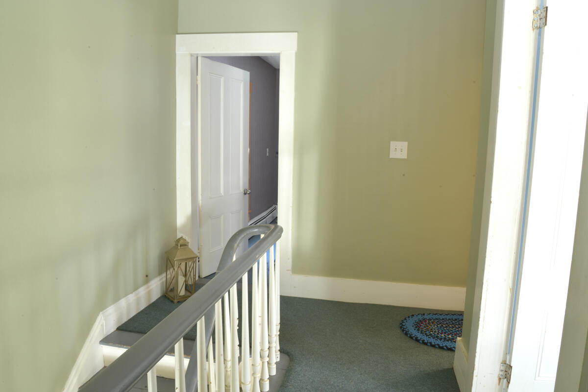 987 Pequawket Trail Baldwin, ME 04091 - Photo 17 of 31 Stairway