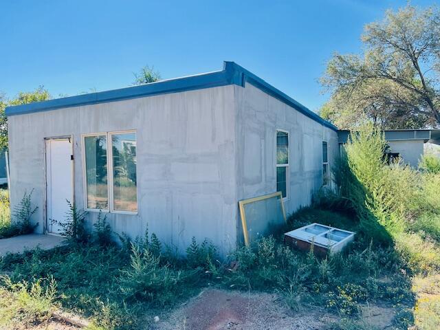 6318 East County Road 6500 Lubbock, TX 79403 - Photo 9 of 17 a view of a back yard of the house