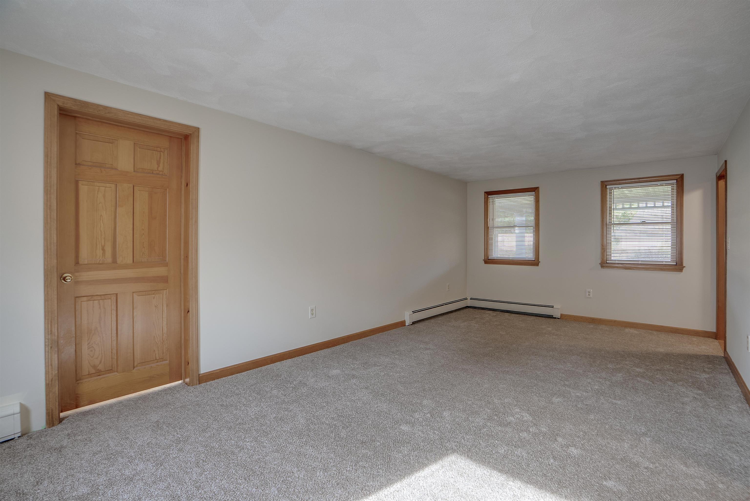 46 Castle Hill Road Pelham, NH 03076 - Photo 12 of 37