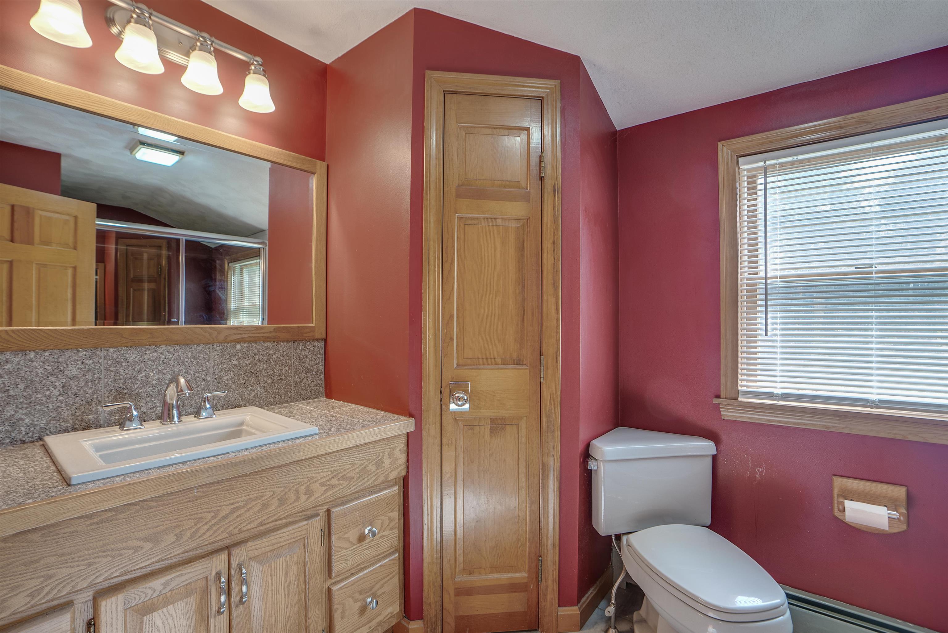 46 Castle Hill Road Pelham, NH 03076 - Photo 14 of 37