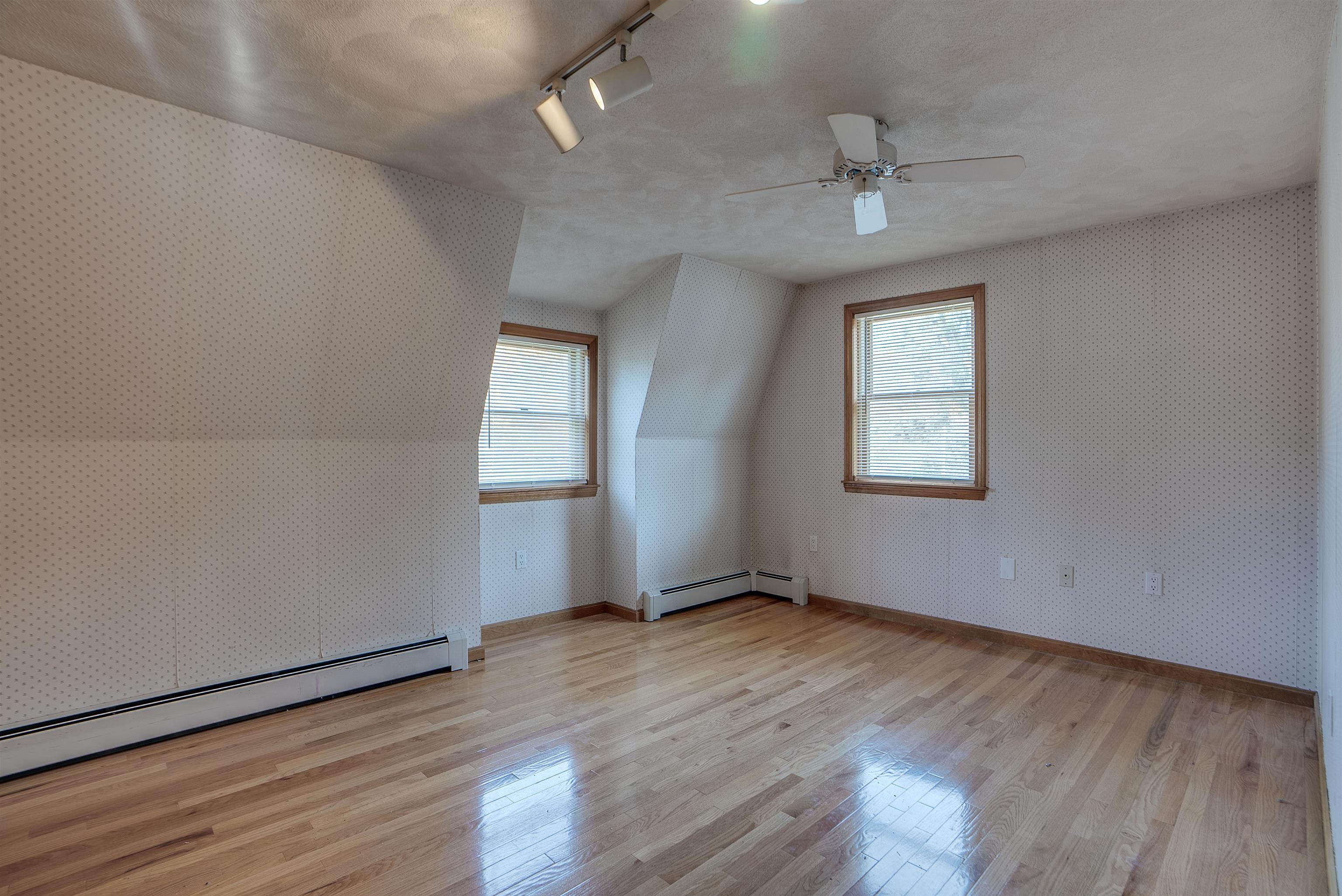 46 Castle Hill Road Pelham, NH 03076 - Photo 17 of 37