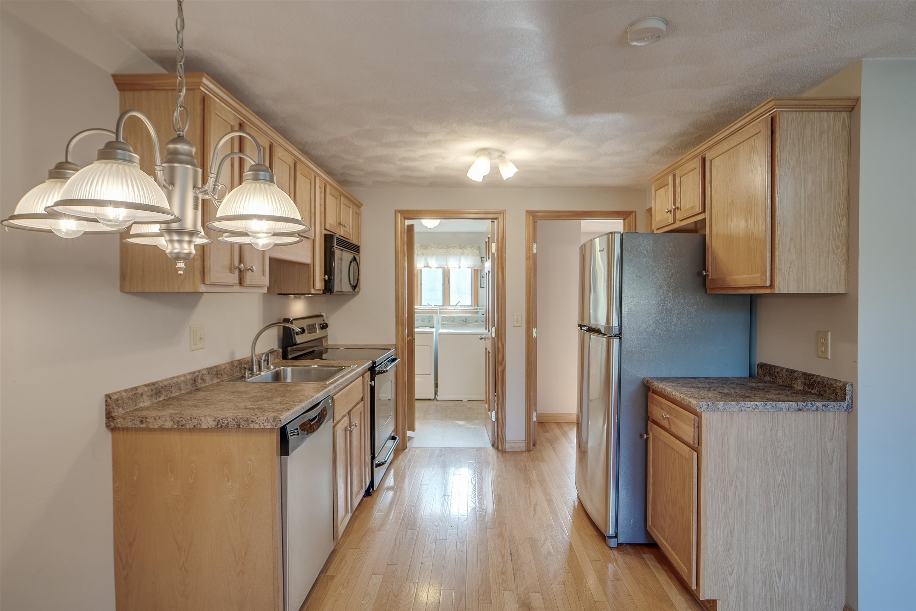 46 Castle Hill Road Pelham, NH 03076 - Photo 21 of 37