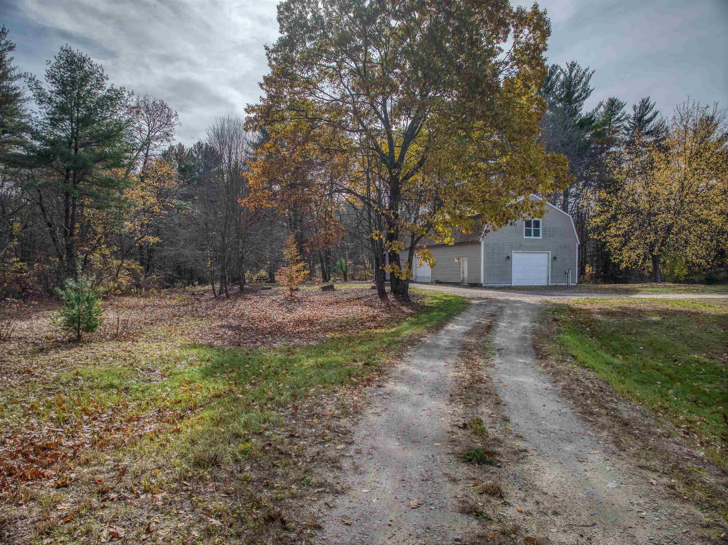 46 Castle Hill Road Pelham, NH 03076 - Photo 31 of 37