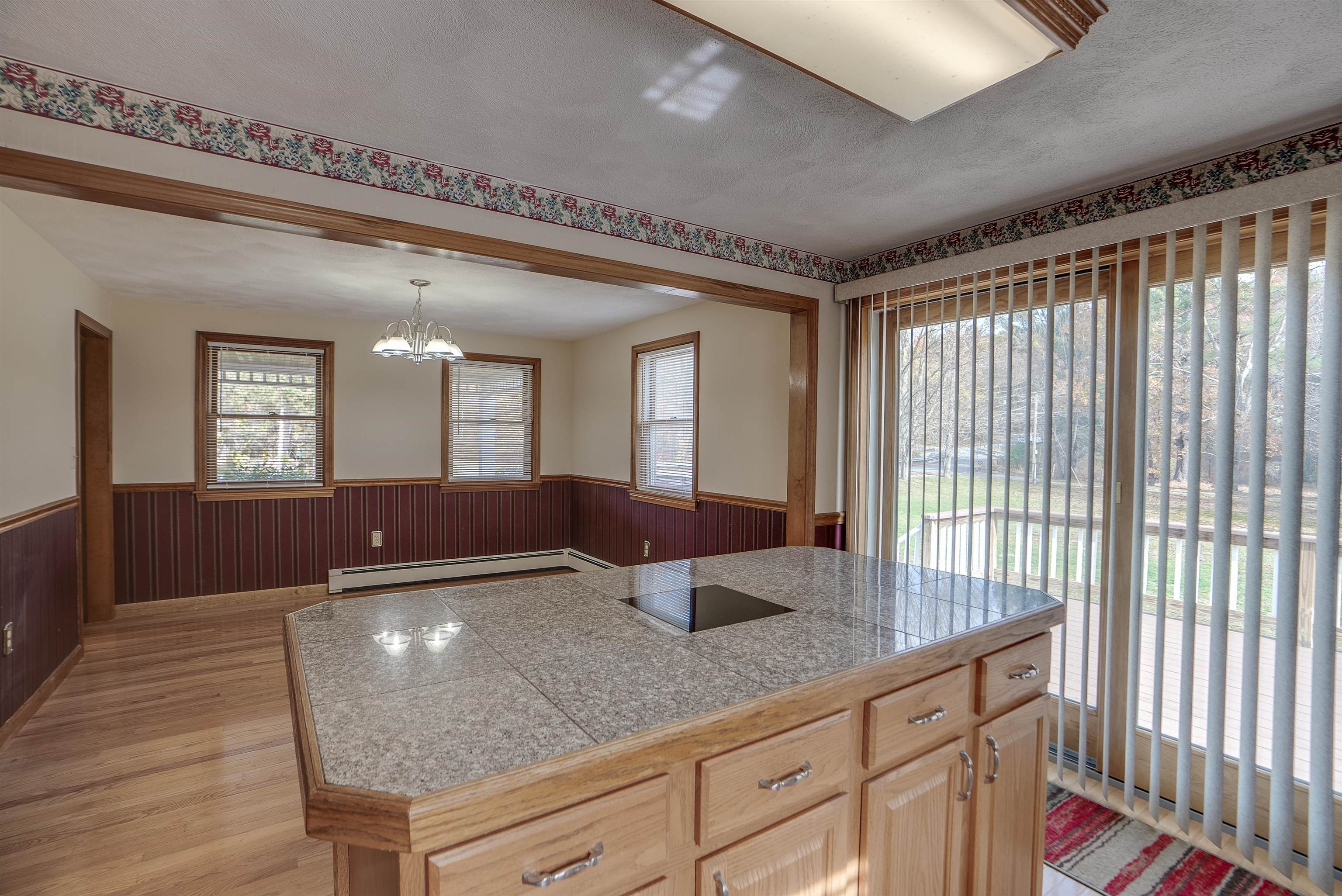 46 Castle Hill Road Pelham, NH 03076 - Photo 5 of 37
