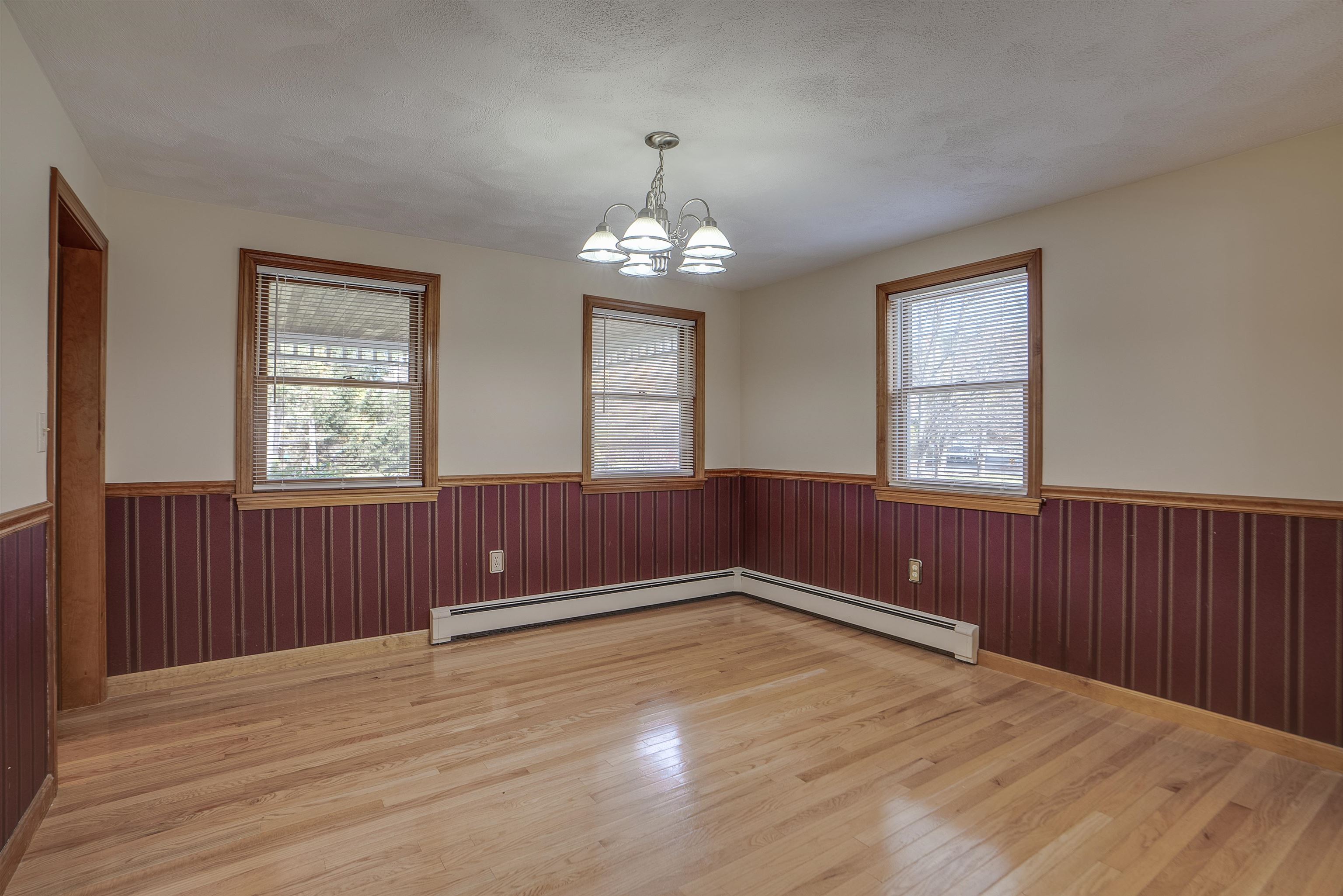 46 Castle Hill Road Pelham, NH 03076 - Photo 7 of 37