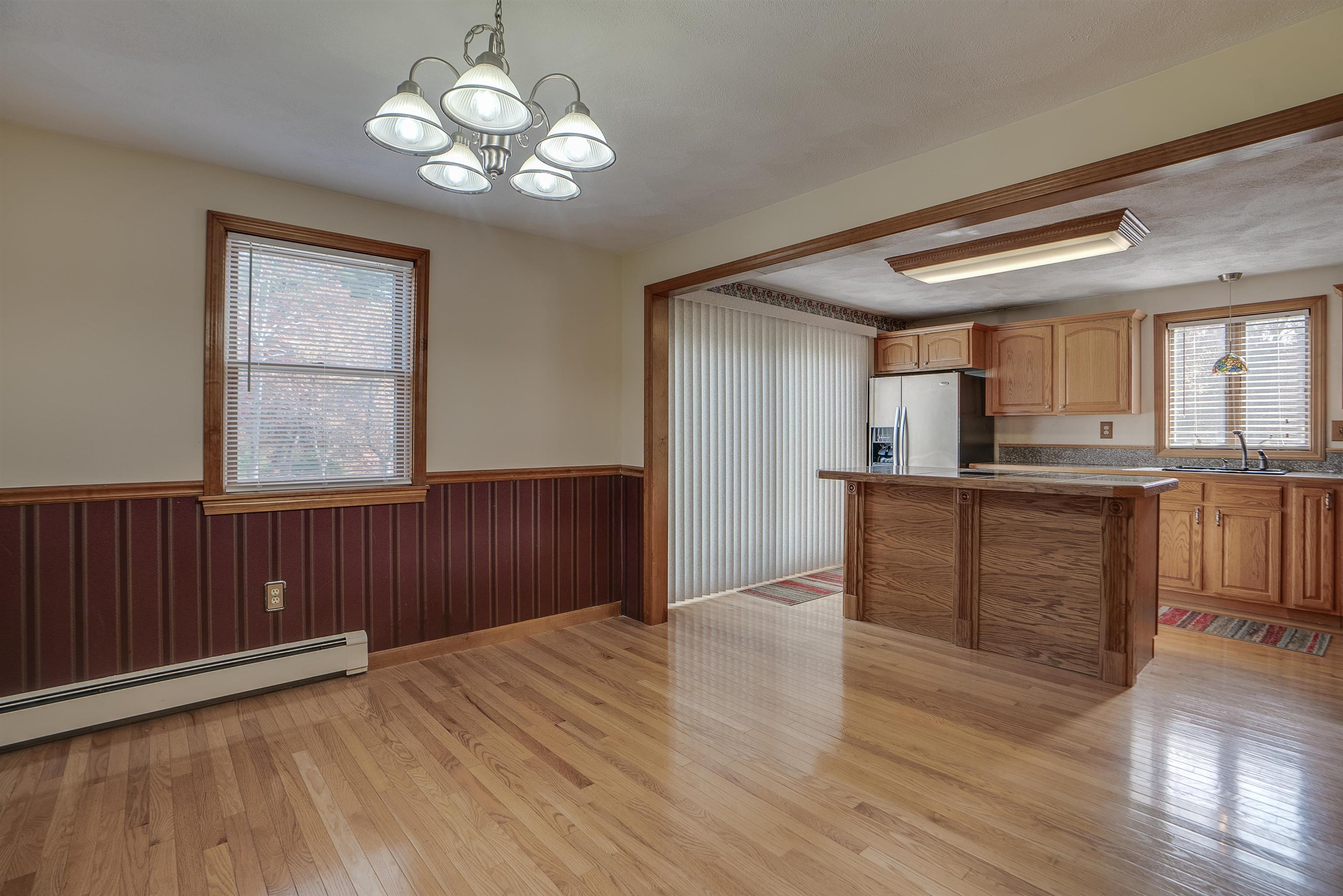 46 Castle Hill Road Pelham, NH 03076 - Photo 8 of 37
