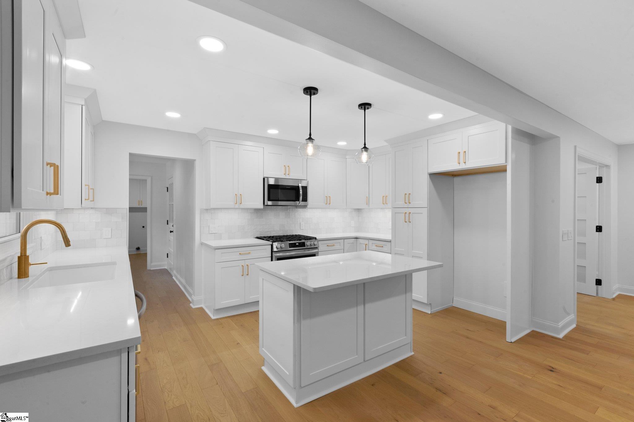 114 Old Hickory Point Greenville, SC 29607 - Photo 11 of 36