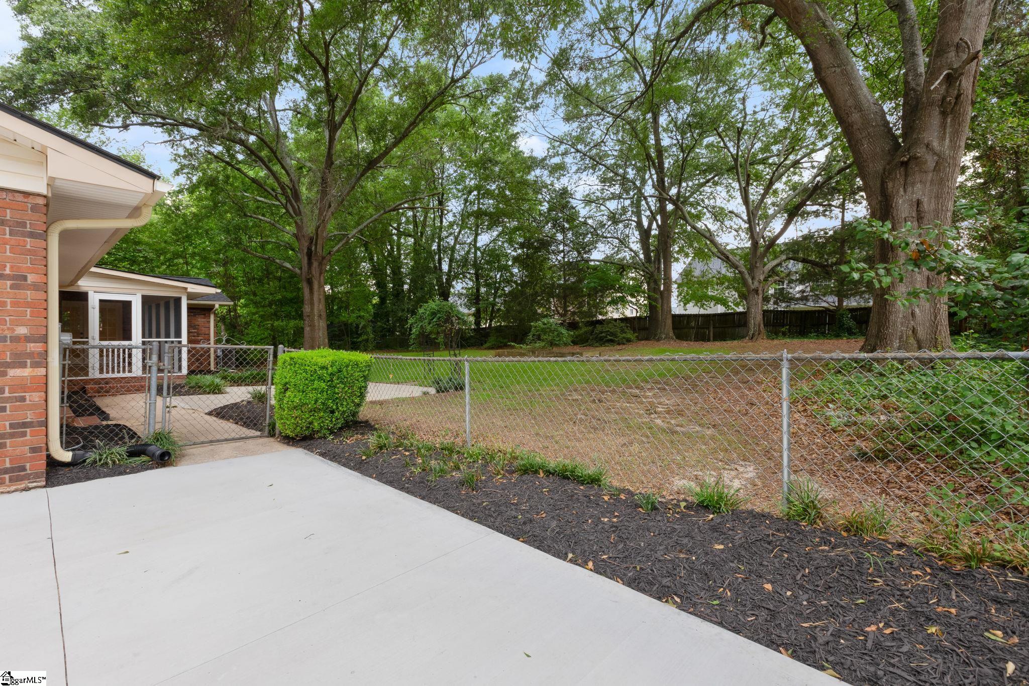 114 Old Hickory Point Greenville, SC 29607 - Photo 33 of 36