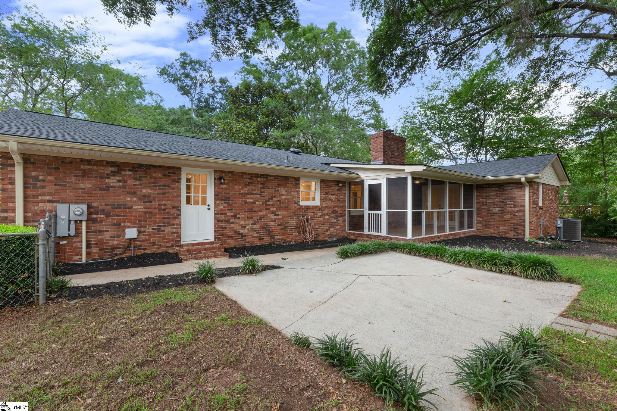 114 Old Hickory Point Greenville, SC 29607 - Photo 34 of 36