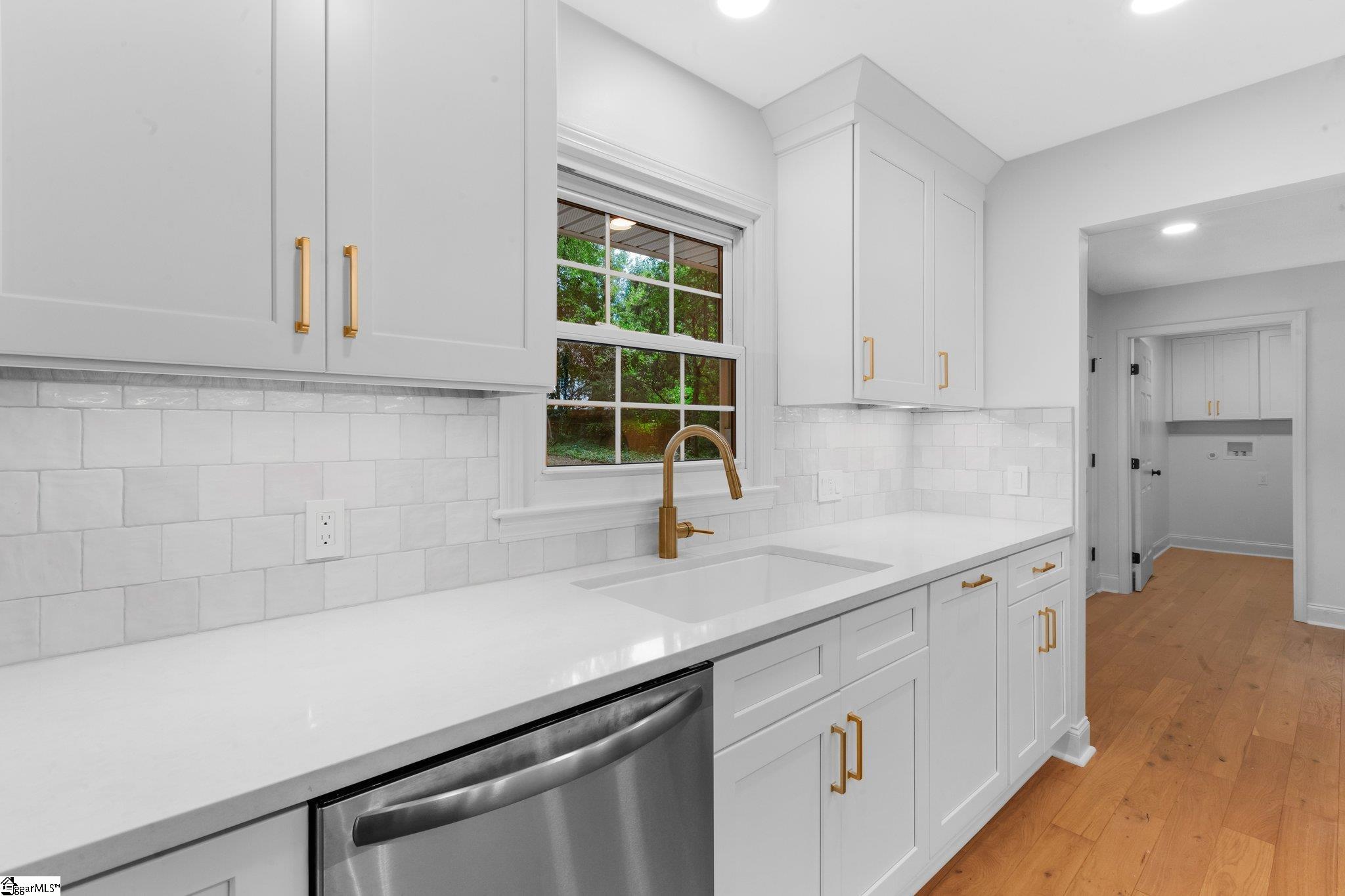 114 Old Hickory Point Greenville, SC 29607 - Photo 10 of 36