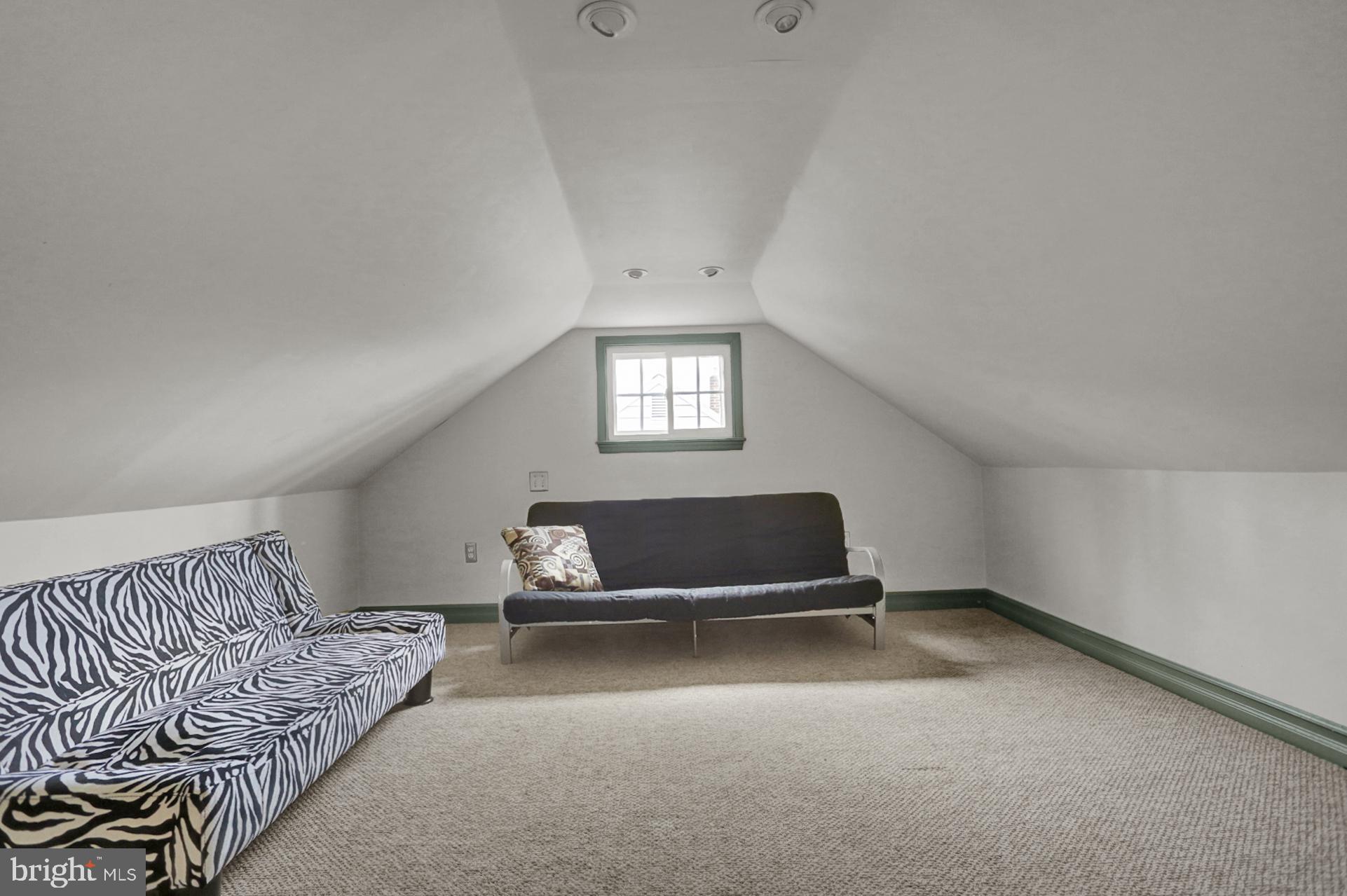 527 Harding Avenue Reading, PA 19607 - Photo 21 of 32