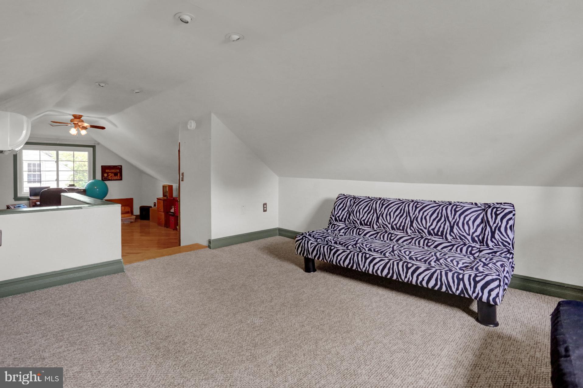 527 Harding Avenue Reading, PA 19607 - Photo 22 of 32