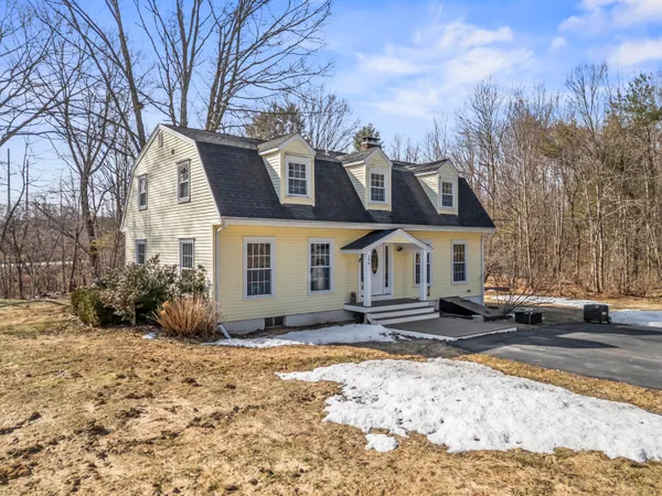 $640,000 | 296 Dow Highway, South Berwick, ME 03908