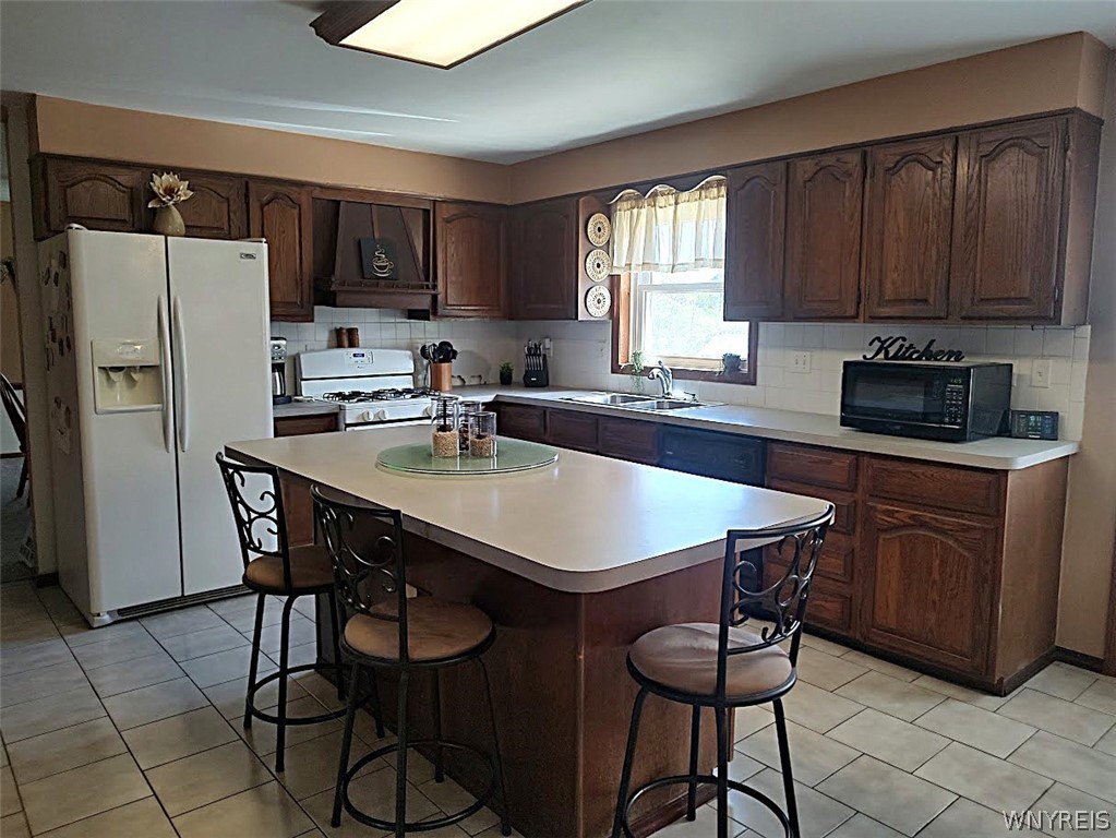 6275 Eckhardt Road Hamburg, NY 14085 - Photo 6 of 47
