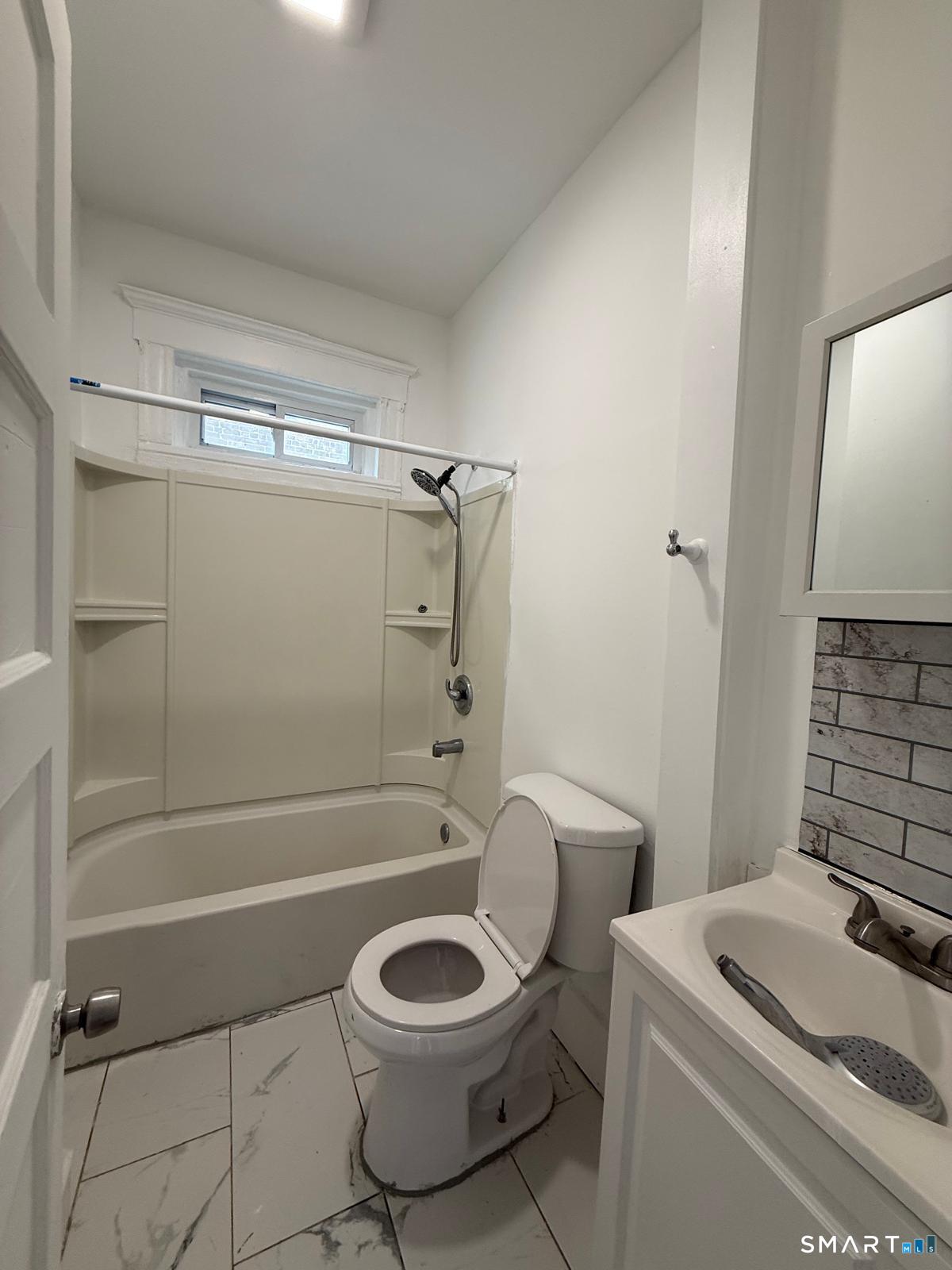 175 Read Street, Unit 1 Bridgeport, CT 06607 - Photo 6 of 10