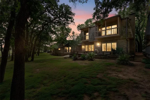 $585,000 | 111 Fairway Village Drive, Trophy Club, TX 76262
