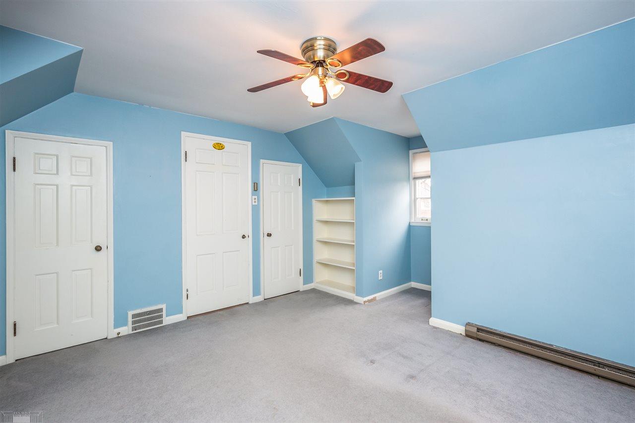 1630 Oxford Road Grosse Pointe, MI 48236 - Photo 28 of 50 31311248-27.JPG