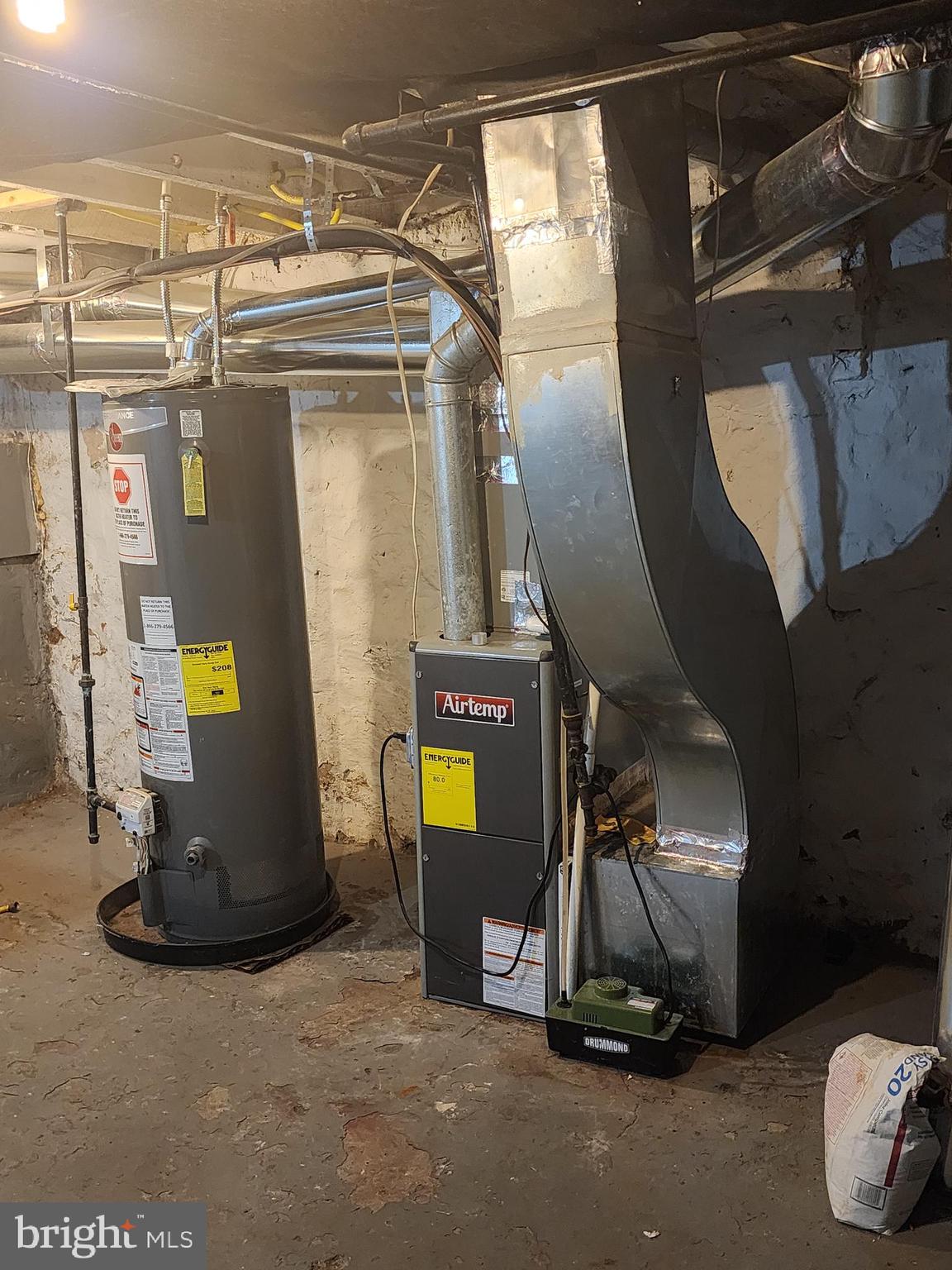 622 Allendale Street Baltimore, MD 21229 - Photo 19 of 29 a view of a room with gym equipment