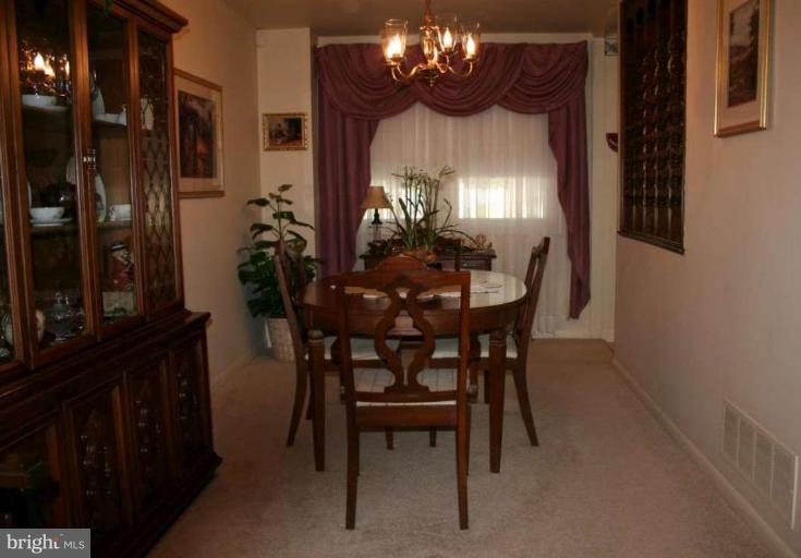 8249 Del Haven Road Dundalk, MD 21222 - Photo 9 of 9 Dining Room