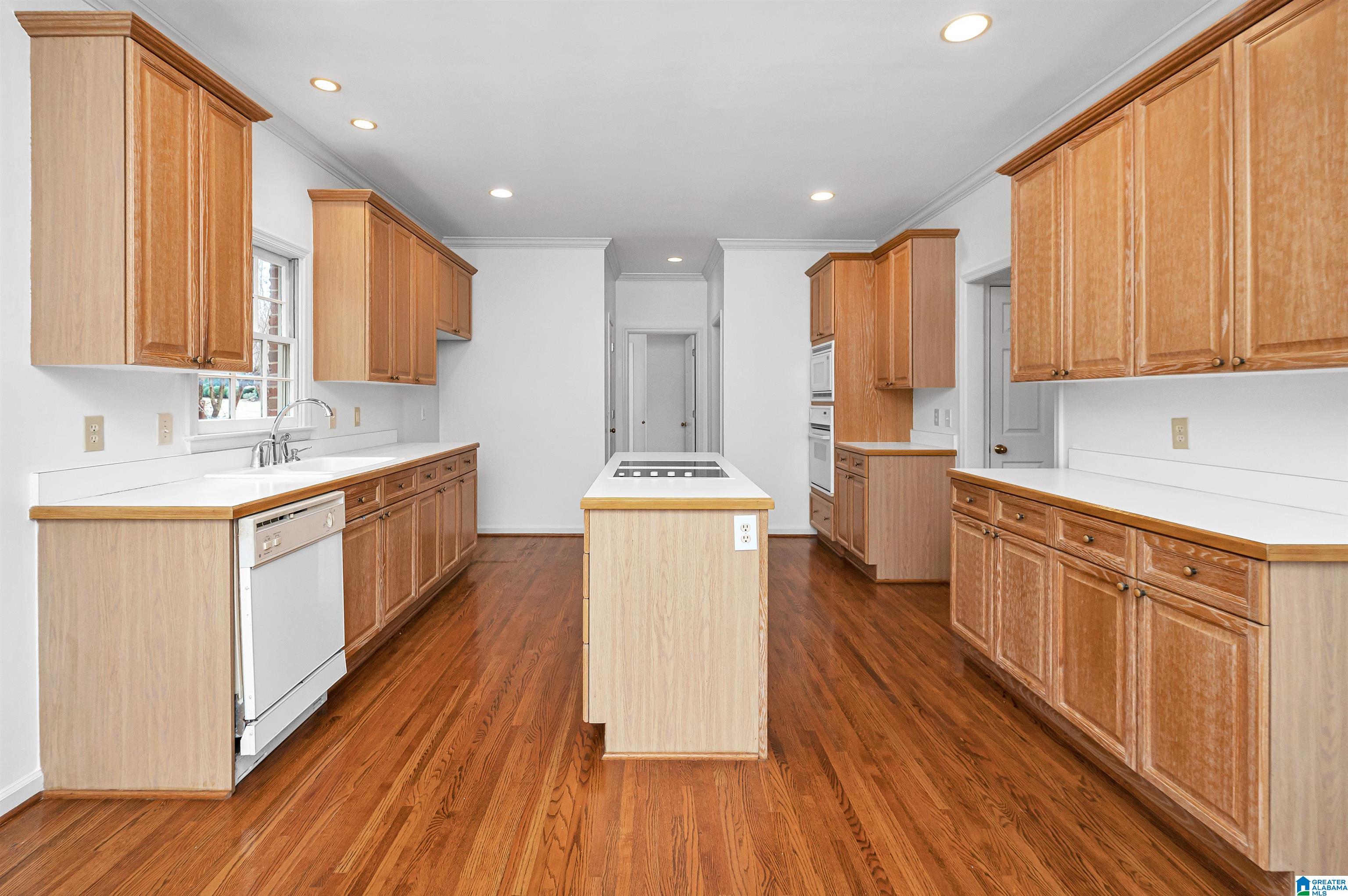 429 Cedar Trace Birmingham, AL 35244 - Photo 12 of 48