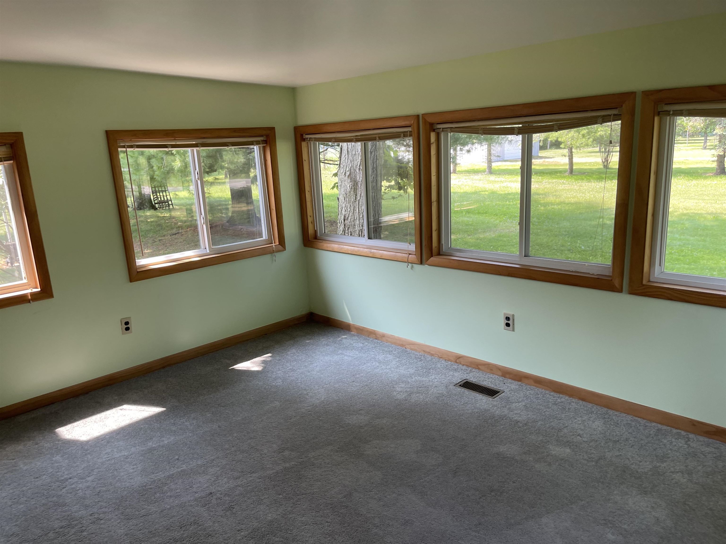 3325 Putnam Road Hale, MI 48739 - Photo 10 of 21 1912563-9.JPG