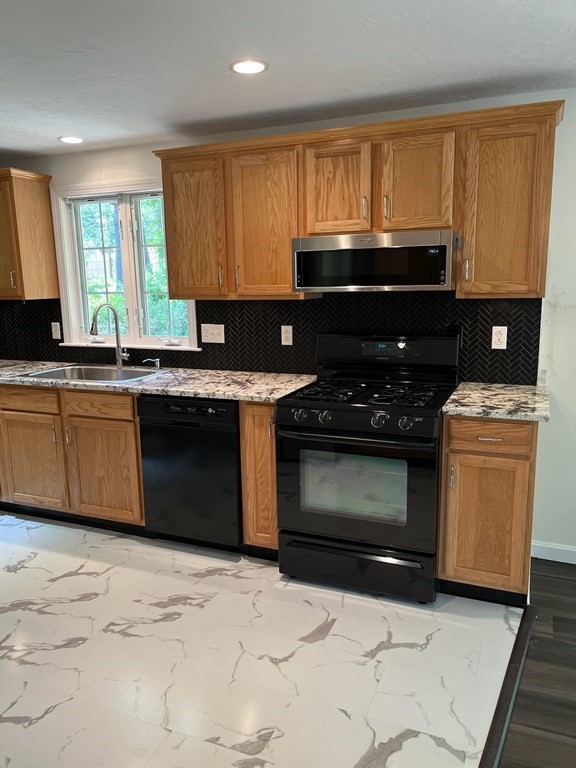 188 Barker Road Wareham, MA 02538 - Photo 7 of 23