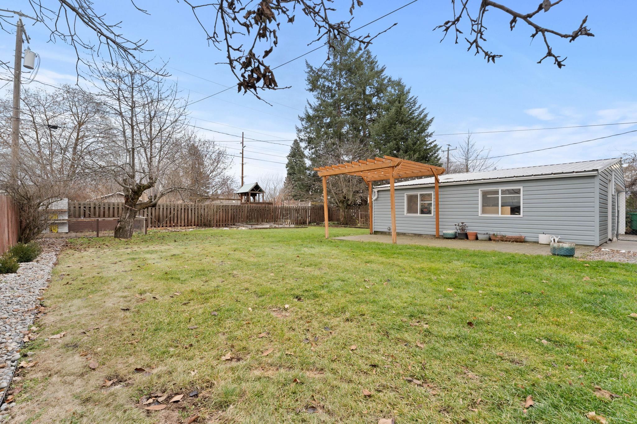 3004 North Maple Road Millwood, WA 99206 - Photo 30 of 41