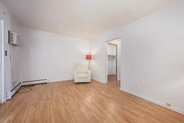 $104,900 | 61117 Heritage Boulevard, South Lyon, MI 48178