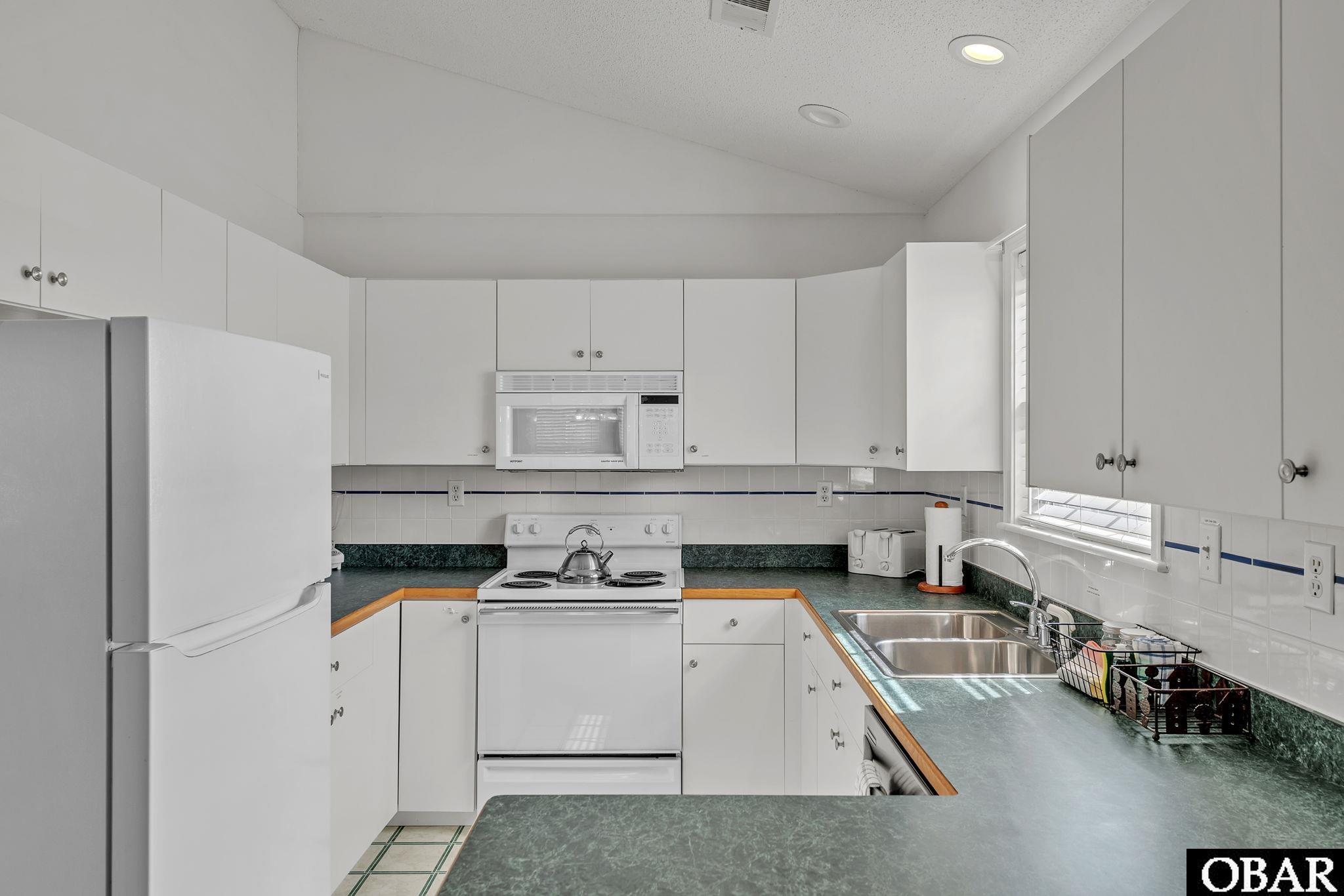 115 East Crocker Road Nags Head, NC 27959 - Photo 7 of 32