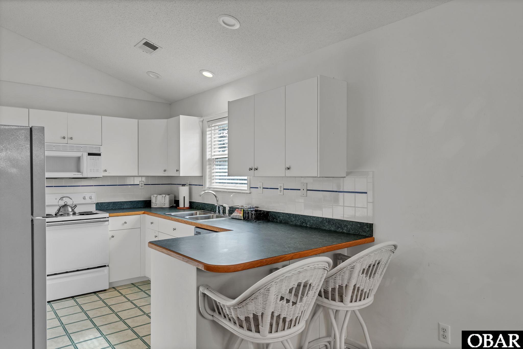 115 East Crocker Road Nags Head, NC 27959 - Photo 8 of 32
